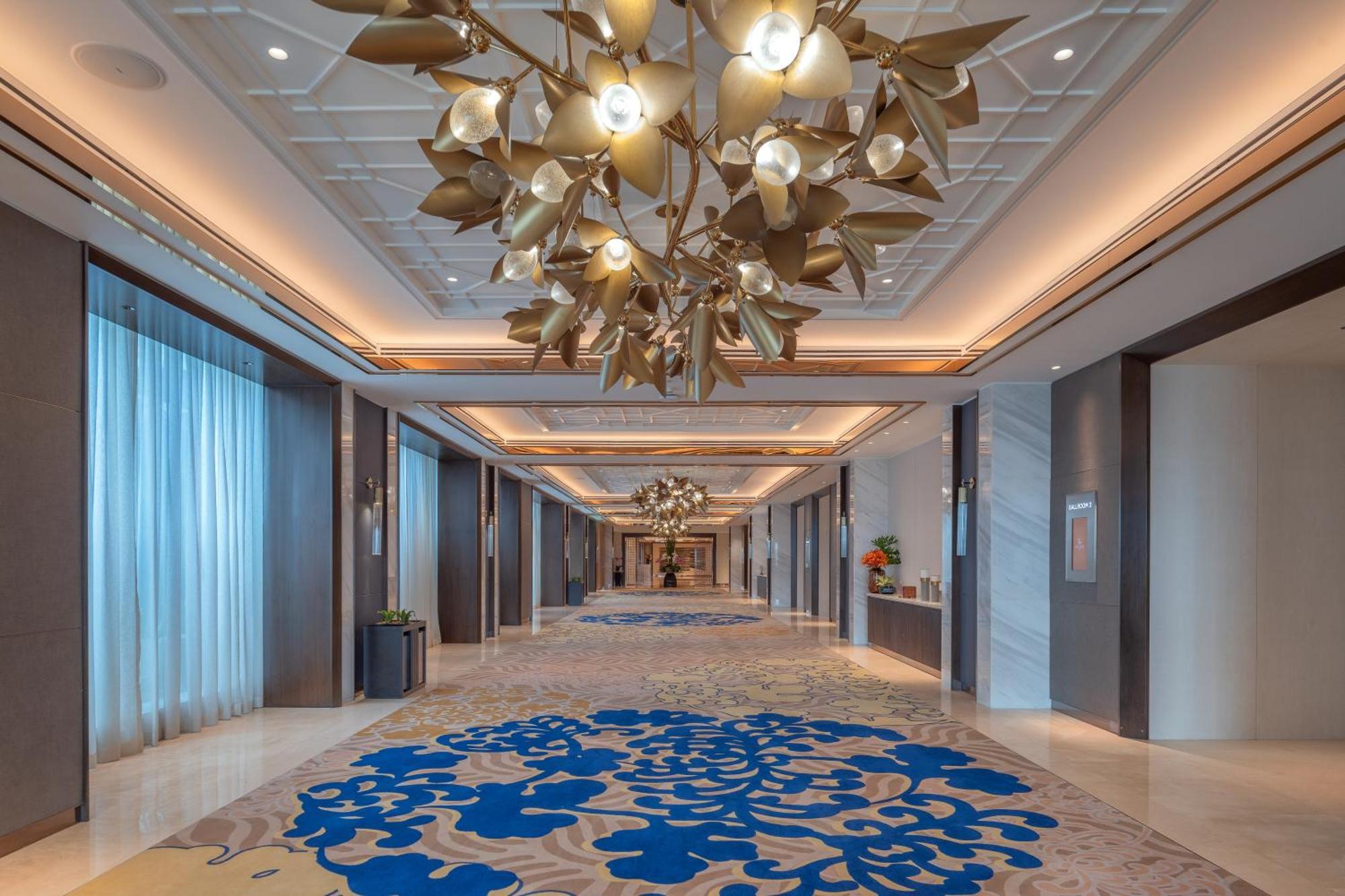 Solaire Resort North Quezón by Eksteriør bilde